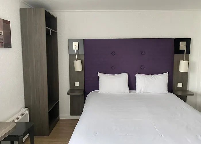 Brit Hotel Reims La Neuvillette