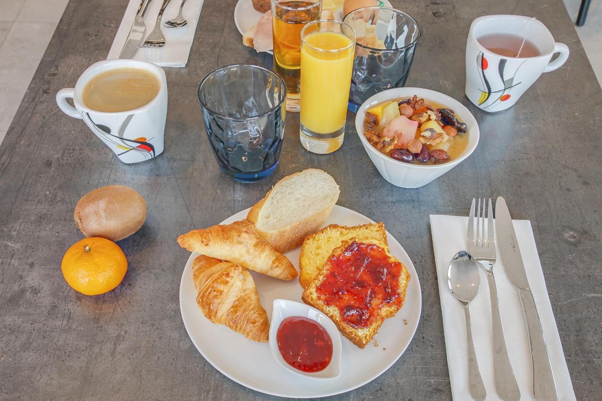 Hotel Brit La Neuvillette 3*
