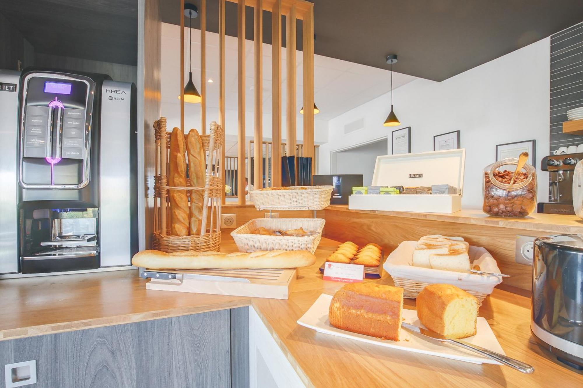 Brit La Neuvillette Hotel 3*